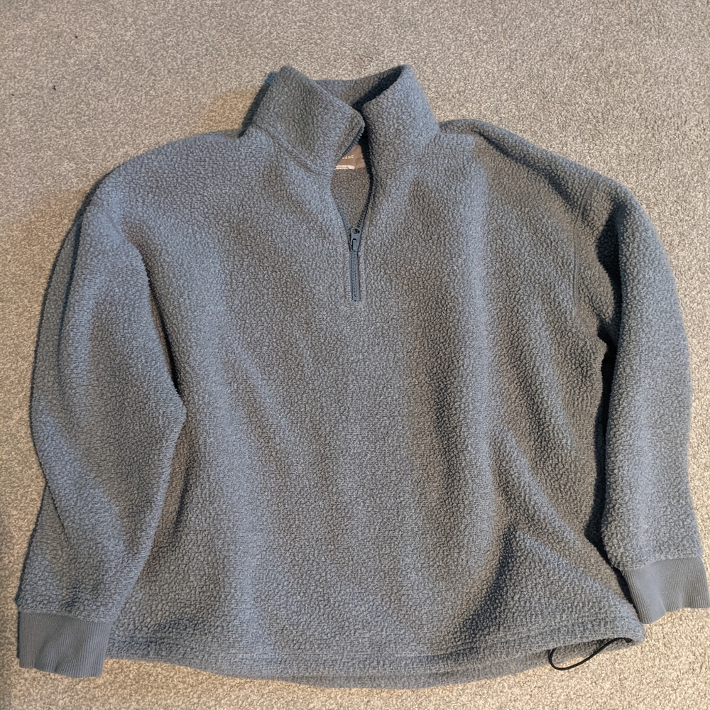 Everlane fleece sweatshirt